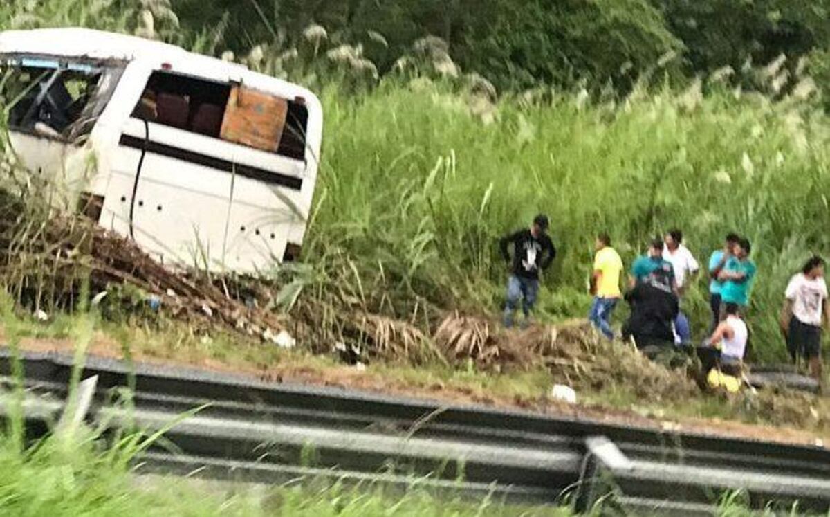 Tras grave accidente en Vía Centenario,acordeonista vuelve a tocar este sábado
