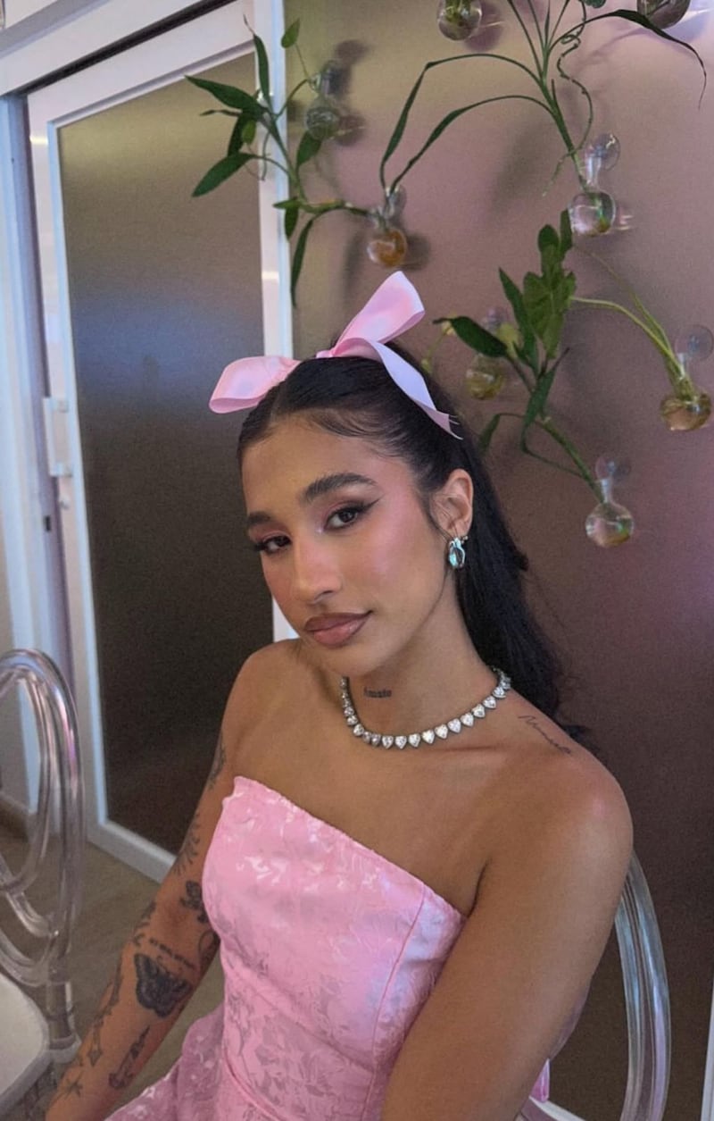 Novia de El Tachi afirma que mujeres se le insinúan y no respetan su relación