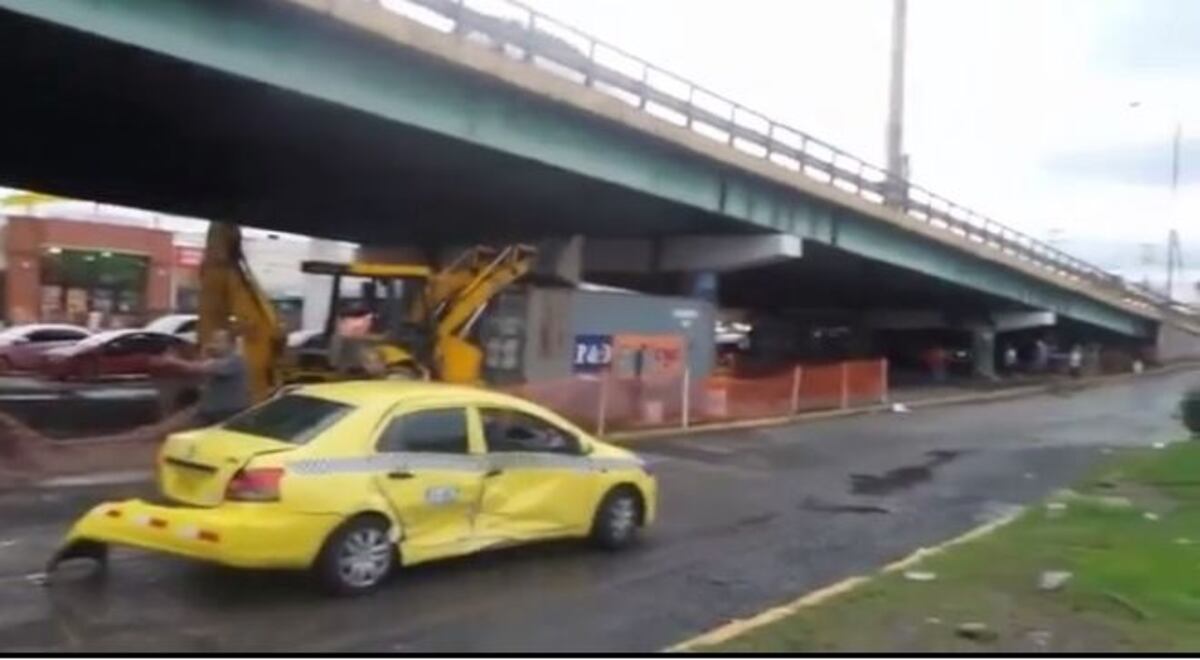 SANTO|Una embarazada resultó herida tras accidente entre bus pirata y taxi|VIDEO