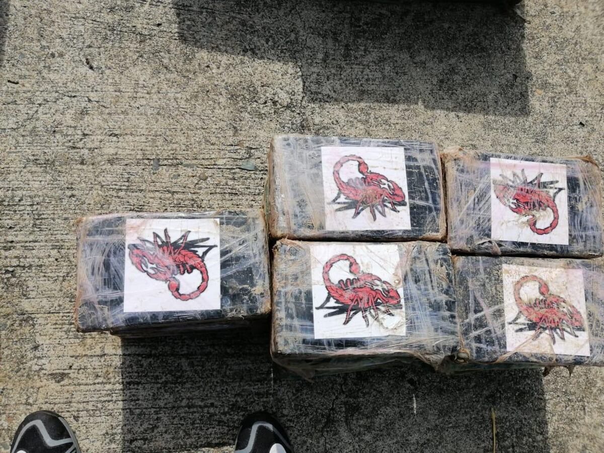 Incautan mil 425 paquetes de presunta droga en Guna Yala