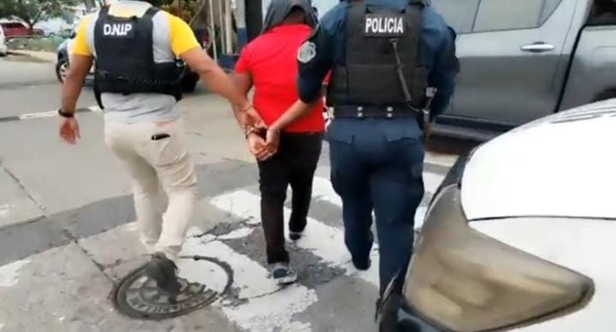 Aprehenden a funcionario del IPHE vendiendo la conocida ‘Droga del miedo’ en una de las estaciones del Metro