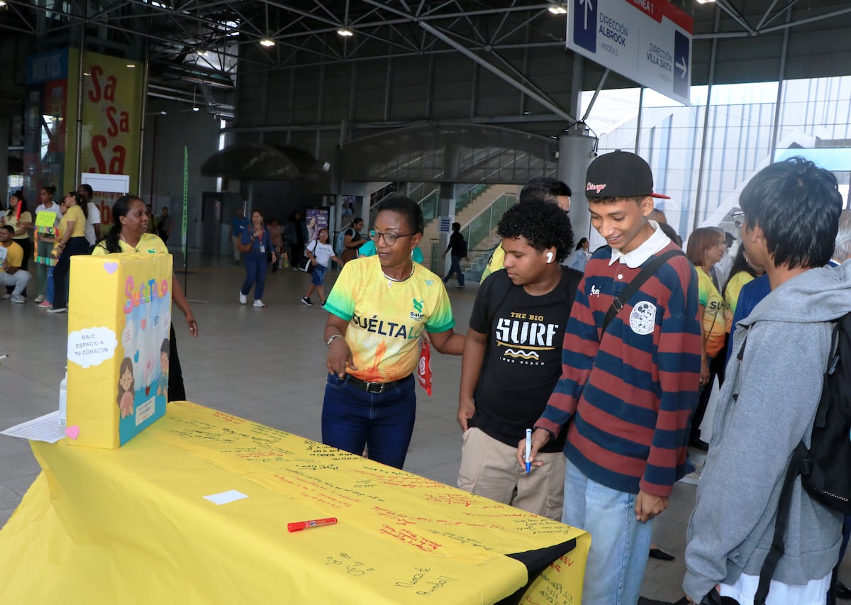 Día Mundial para la Prevención del Suicidio: campaña en estaciones del Metro busca reducir el estigma
