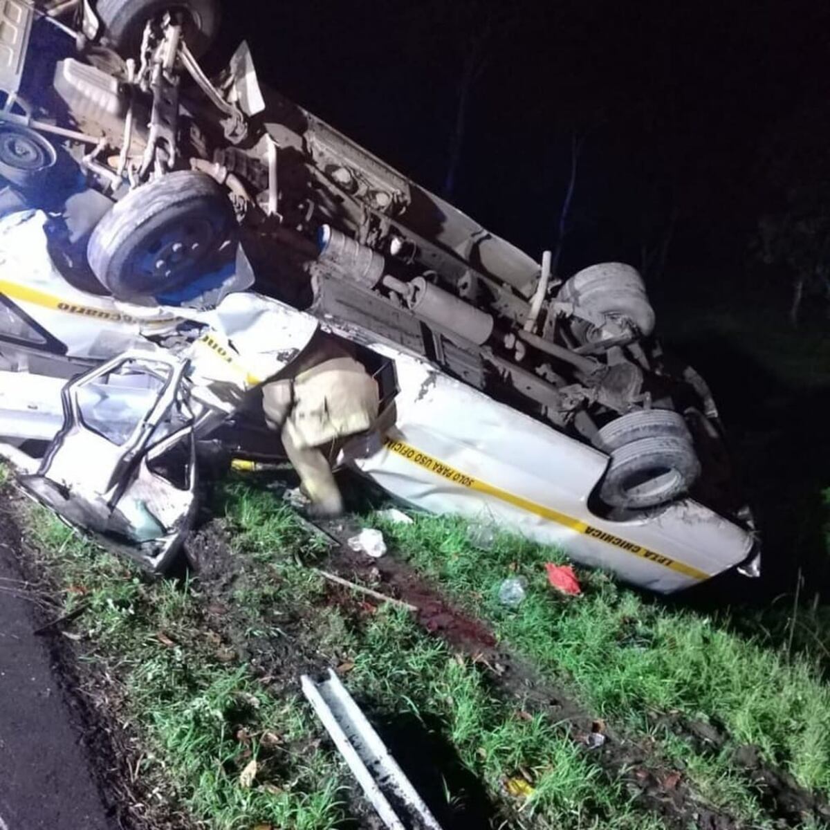 Tragedia. Bus que transportaba futbolistas se vuelca en Chiriquí Grande. El portero, de 21 años, falleció