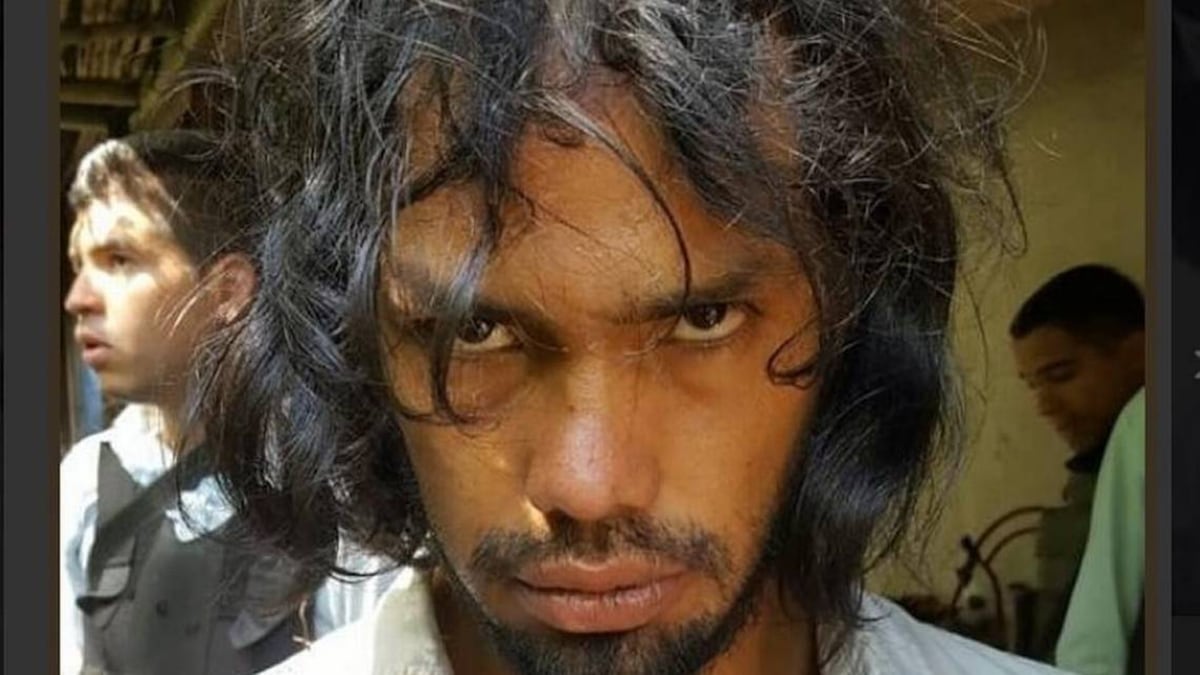 ¡CANÍBAL! Atrapan a artista que se comía a sus víctimas y pintaba con su sangre