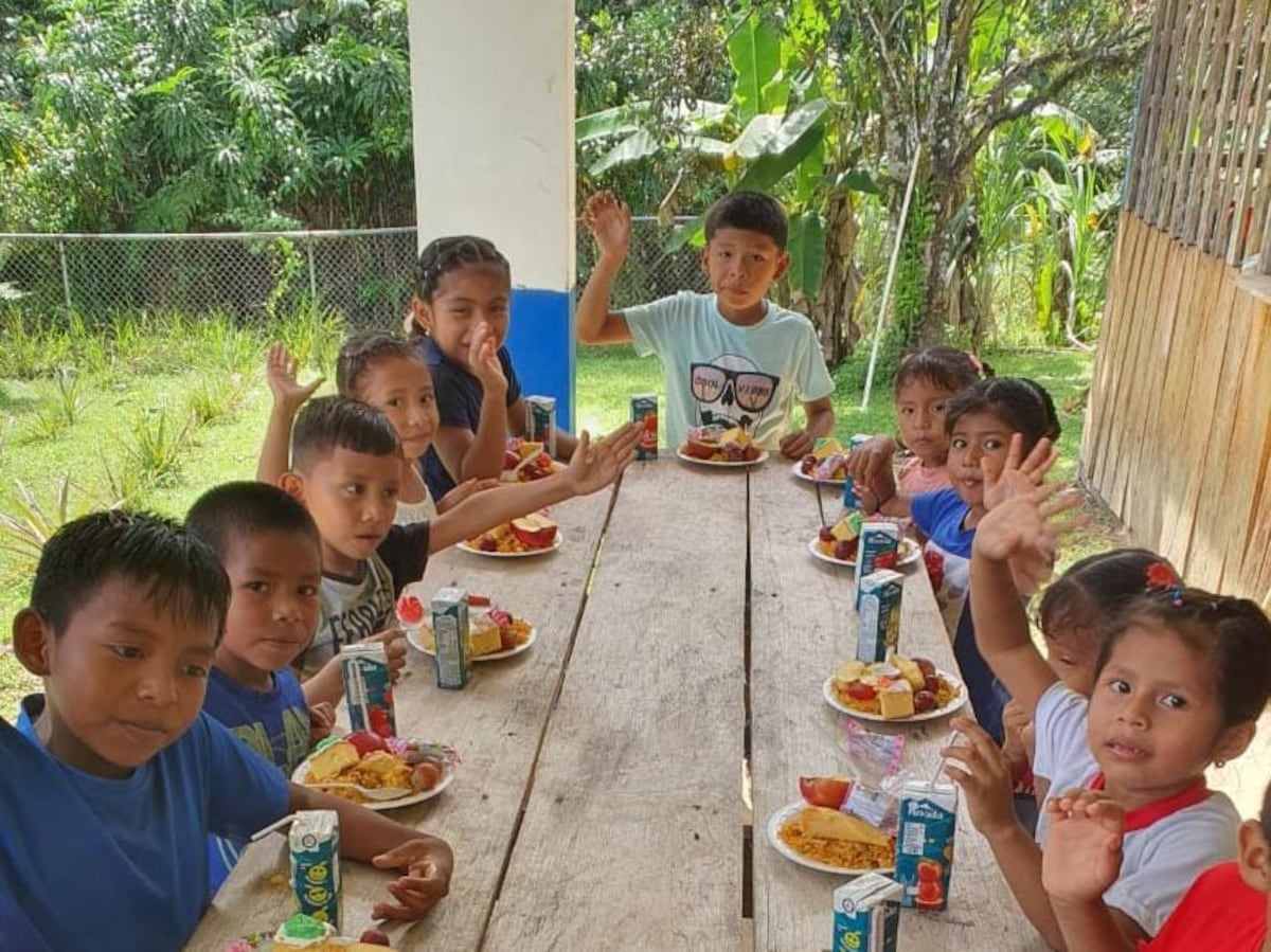 Más de cuatro horas de travesía para llevar felicidad a los niños de Tulú