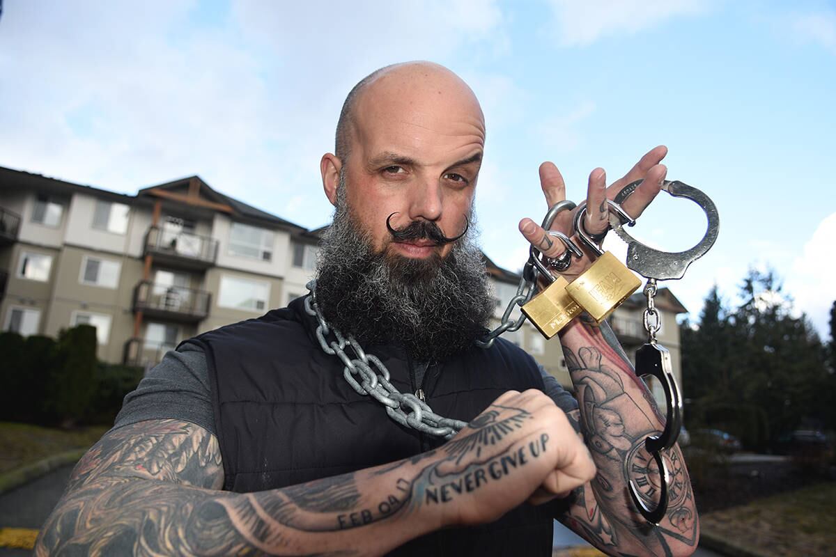 El ilusionista Matt Johnson casi se muere ahogado durante un truco +Video