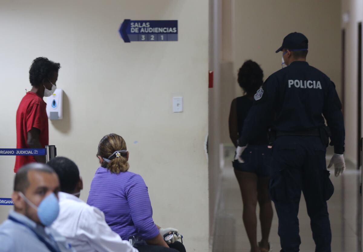 ‘Cuida a tu chinito’. Representante de la comunidad China pide al pueblo panameño que sean solidarios con los comerciantes en sus barrios y no al saqueo