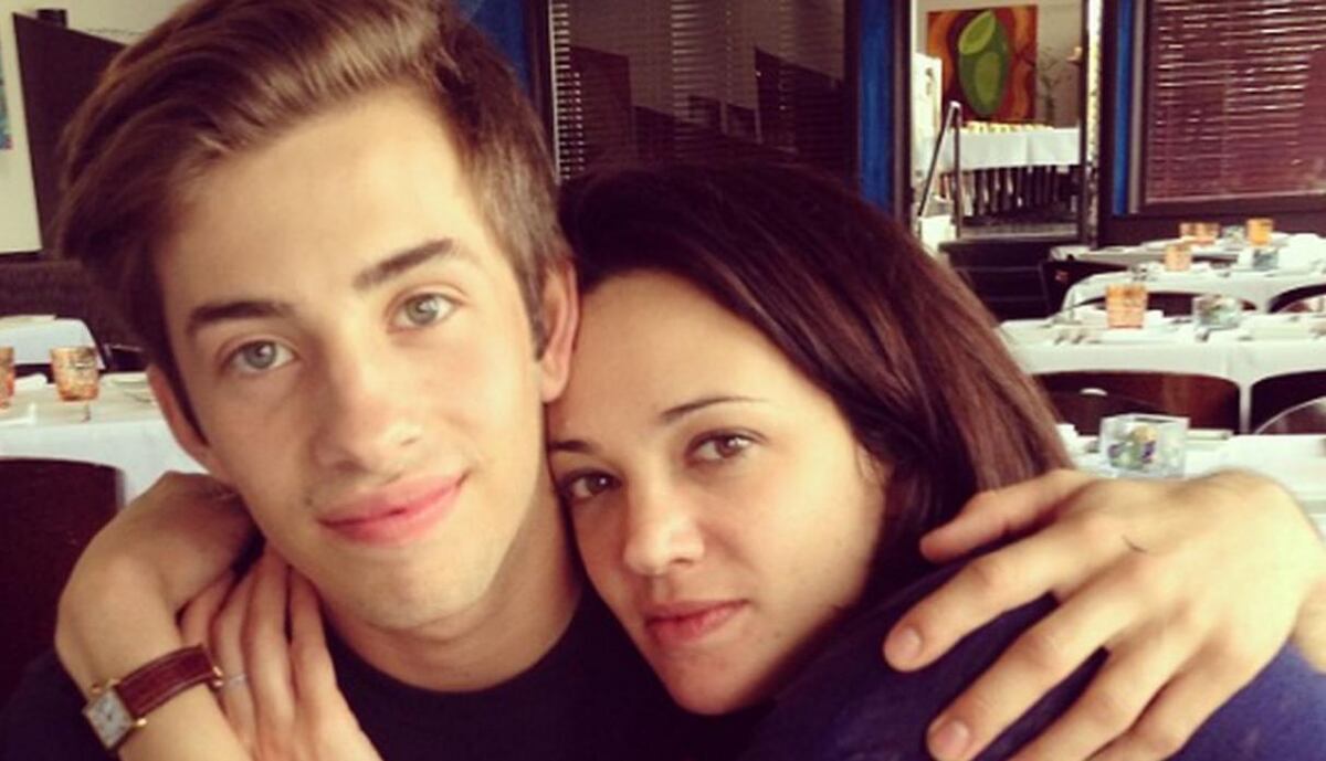 Salen fotos y cartas que demuestran relación de Asia Argento con Bennett