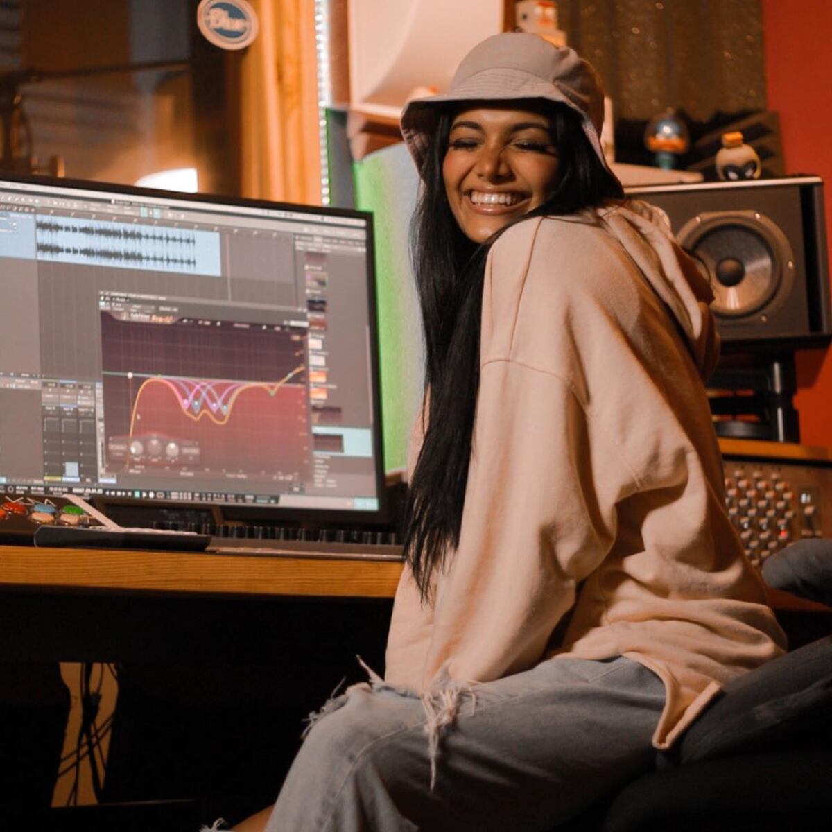 De Miss a cantante. Mehr Eliezer se defiende de las críticas: ‘Quiero hacer acústicos para que vean la calidad de mi voz’ +Video