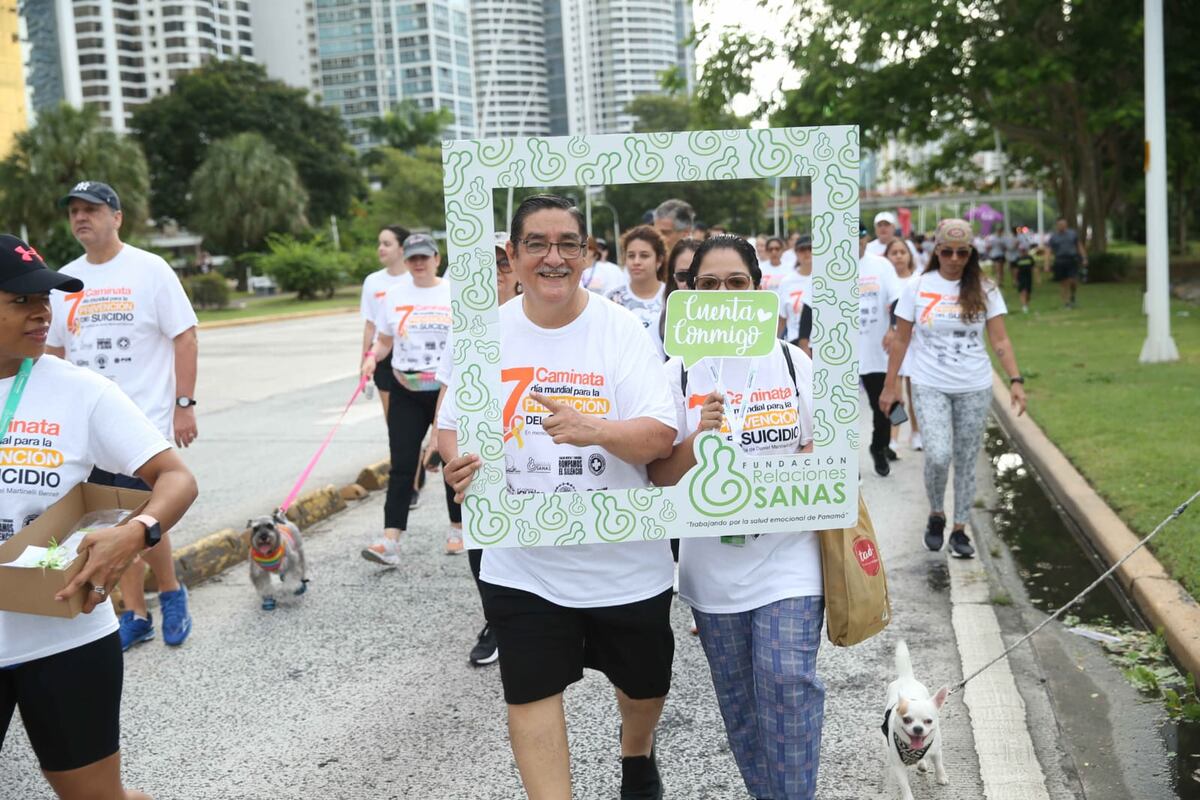 Séptima caminata para la prevención del suicidio en la cinta costera 