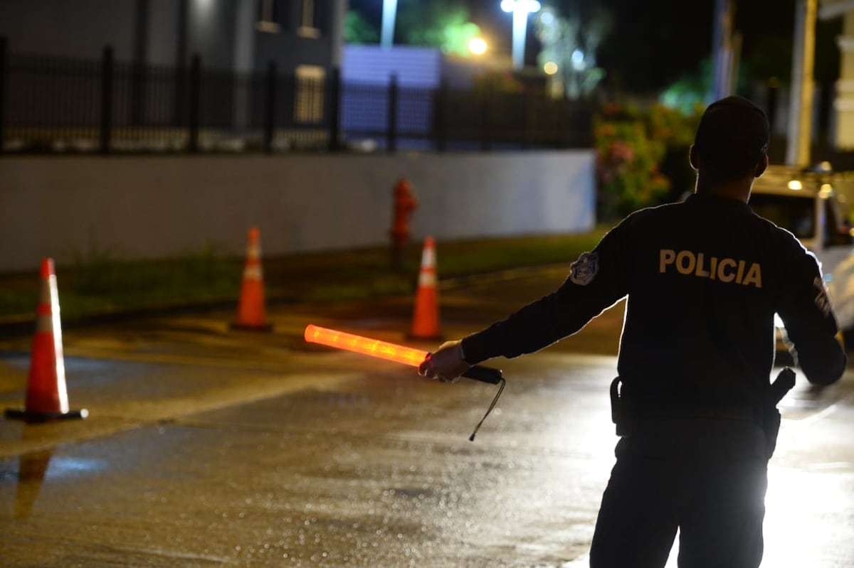 Balacera en Viejo Veranillo. Le dan a una mujer en el abdomen en el portal de su casa
