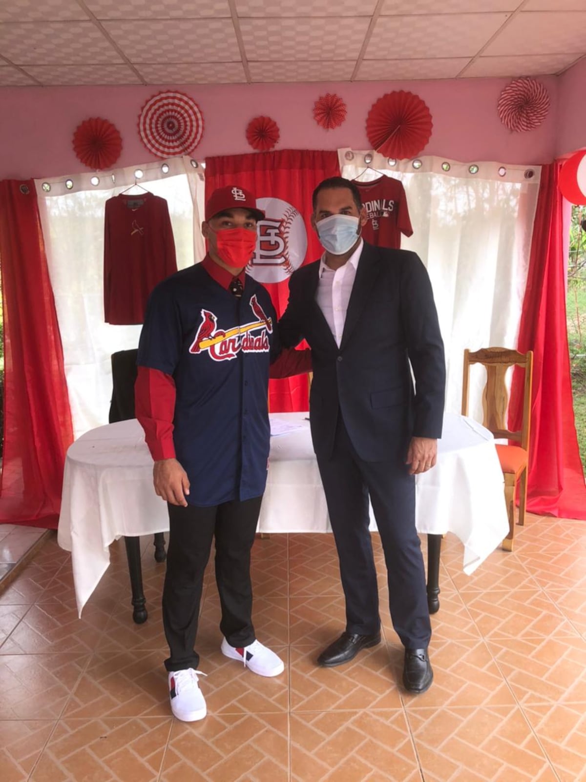 Más de dos millones de dólares pagan equipos de Grandes Ligas por firmas de jugadores panameños