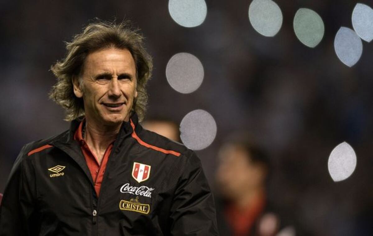 Gareca fue a rezarle a el Señor de los Milagros antes de partir