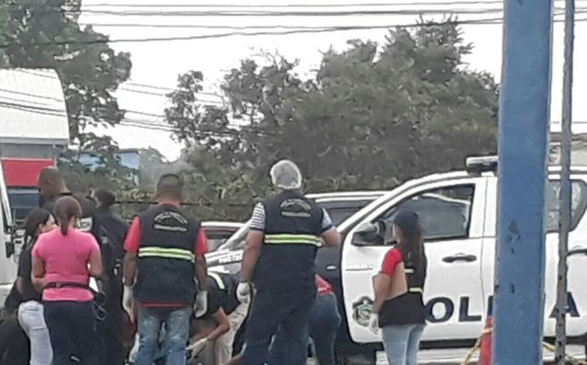 Joven que tiraron muerta en la acera del hospital deja huérfanos a cuatro hijos