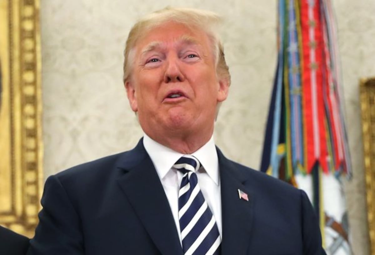 ¡Qué chiste! Le sale una doble al presidente Donald Trump