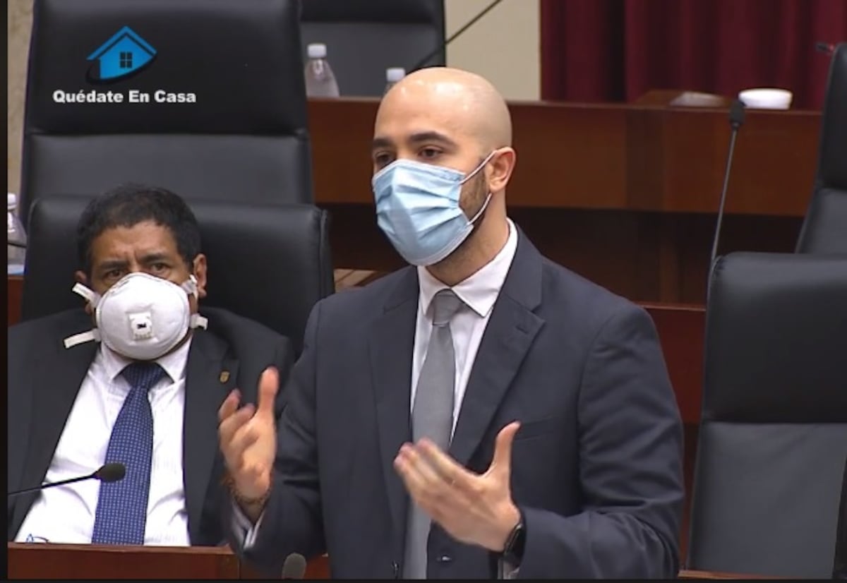 ‘Irresponsable levantar la cuarentena para complacer el bolsillo de algunos’, advierte diputado independiente. Video