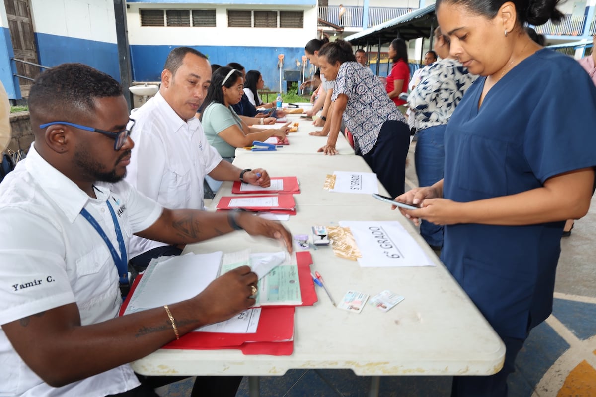 Tarjeta del PASE-U llega con nuevas reglas para estudiantes