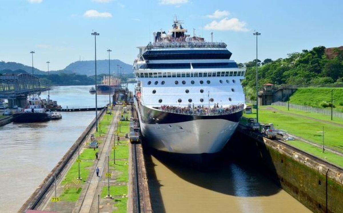 Canal de Panamá dice que no recuperó todos los clientes que se fueron a Suez