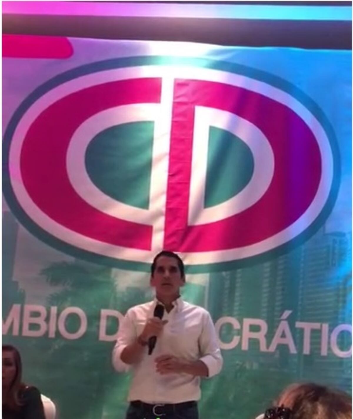 Dizque no le interesaba la política.Luis Casís,candidato a vicepresidente del CD