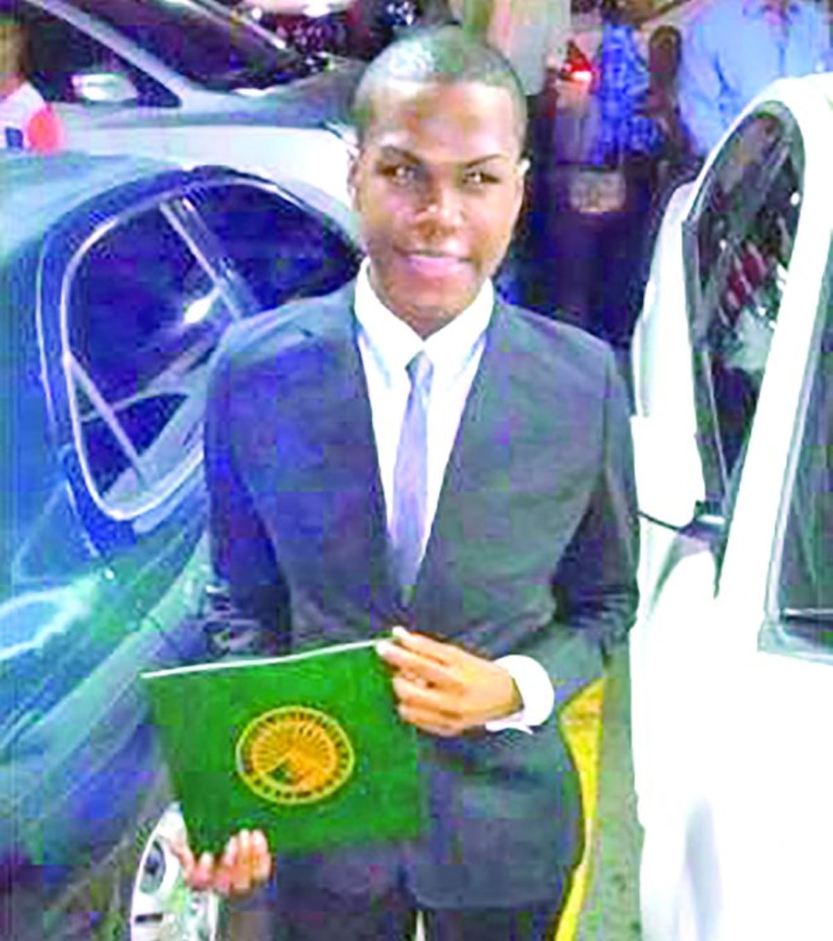 CHARCO DE SANGRE. Madre encuentra a su primogénito apuñalado en Alcalde Díaz