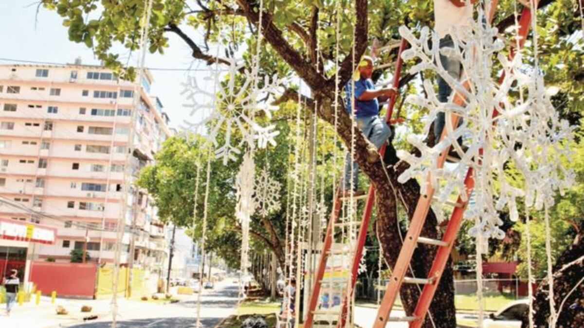 Desastre. Ni para alumbrar la ciudad capital en Navidad pueden hacerlo con eficiencia