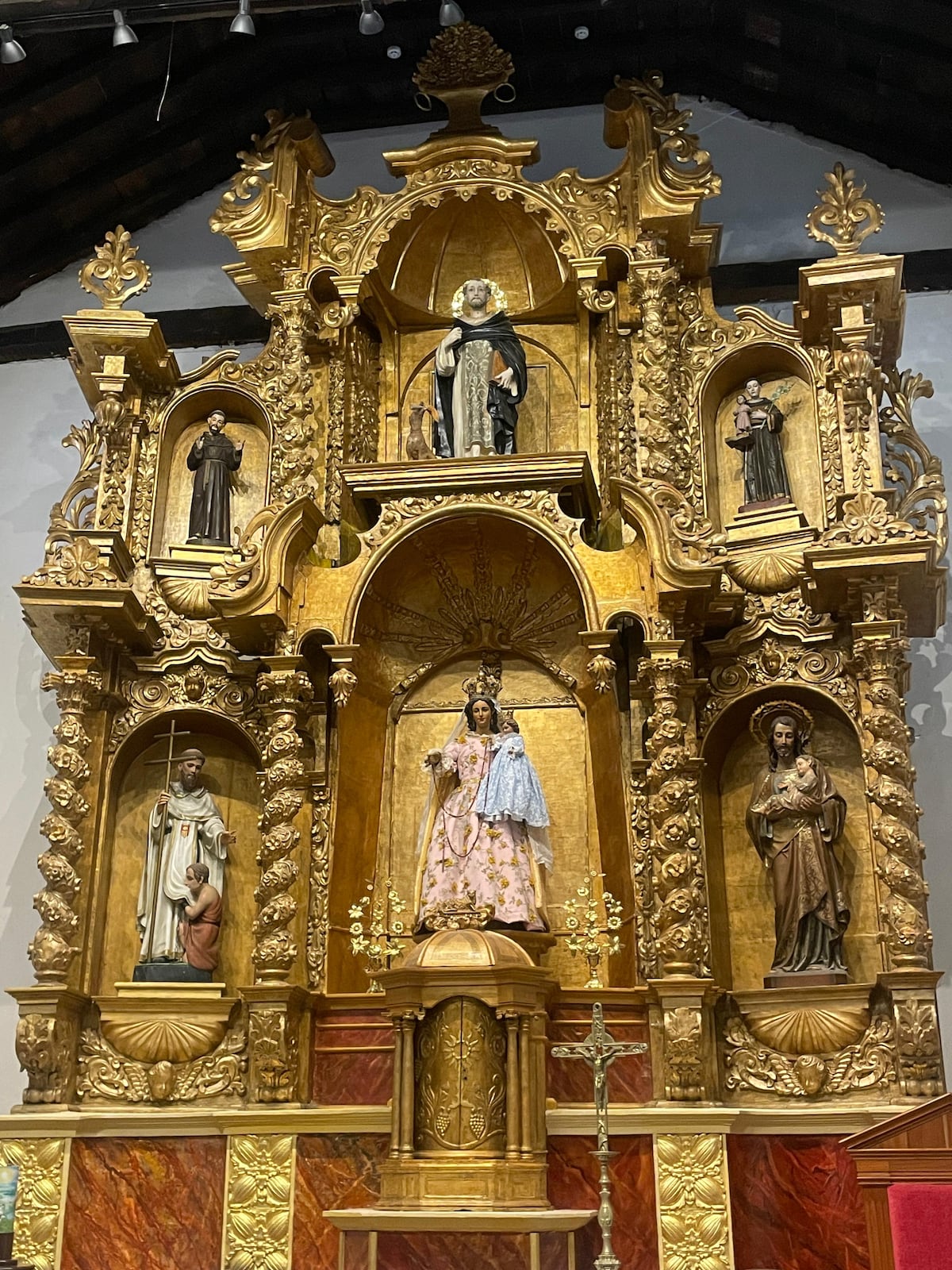 Iglesia de Santo Domingo: símbolo de supervivencia a incendios e historia con el icónico Arco Chato