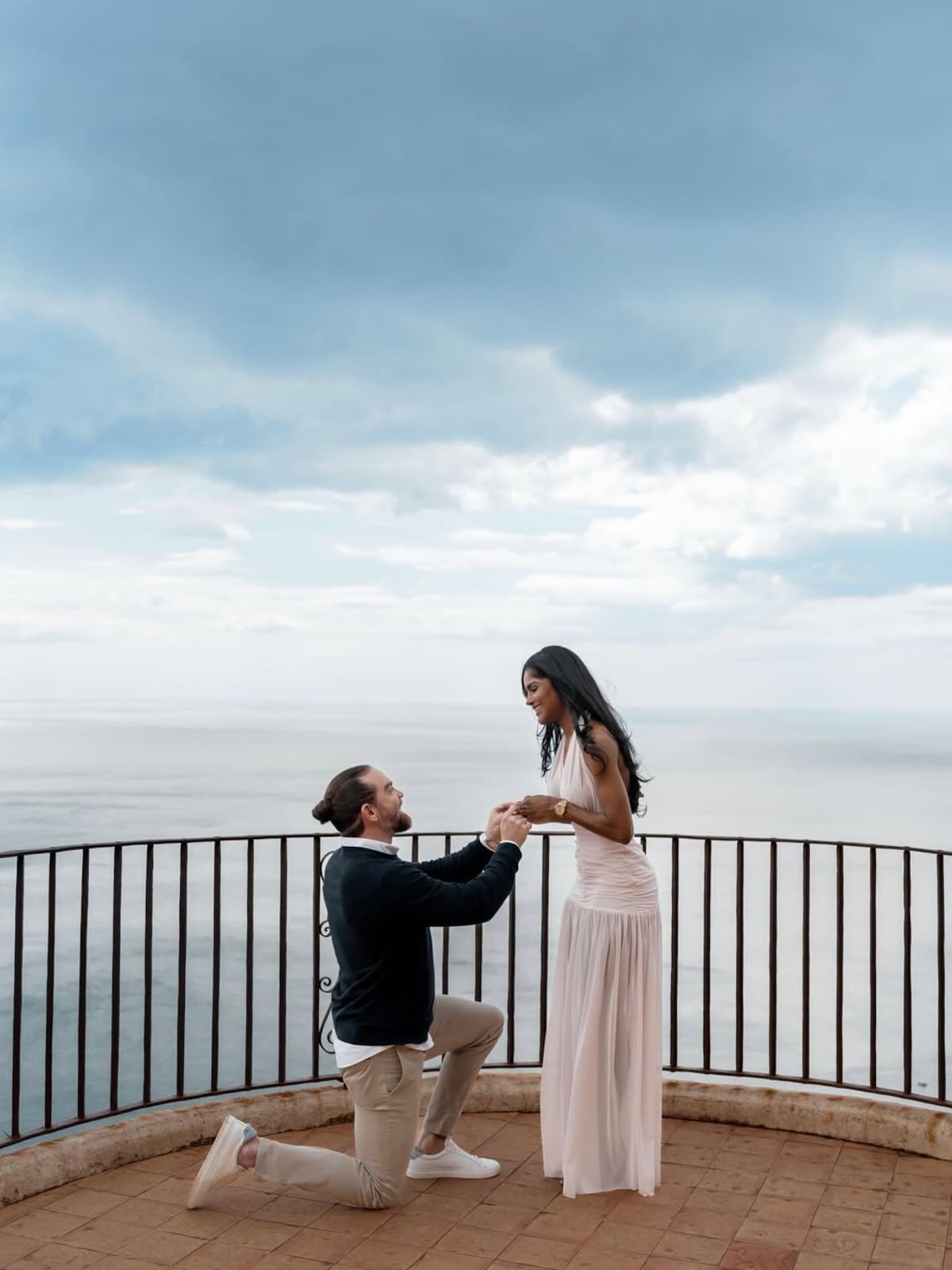 ¡Con anillo en mano! Nicole Pinto enciende las redes con su compromiso íntimo y soñado