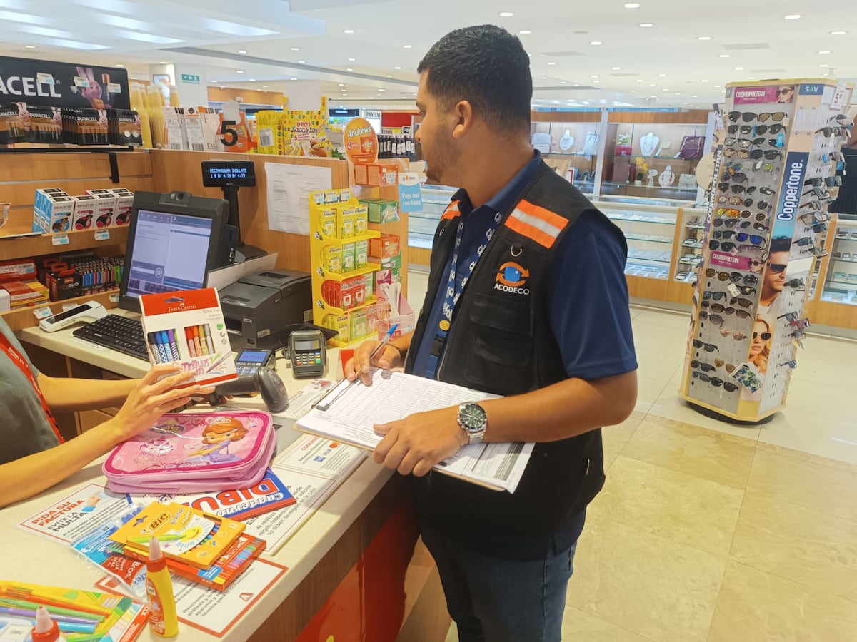 Útiles, uniformes y libros sin ITBMS todo el año: no te dejes engañar en las tiendas