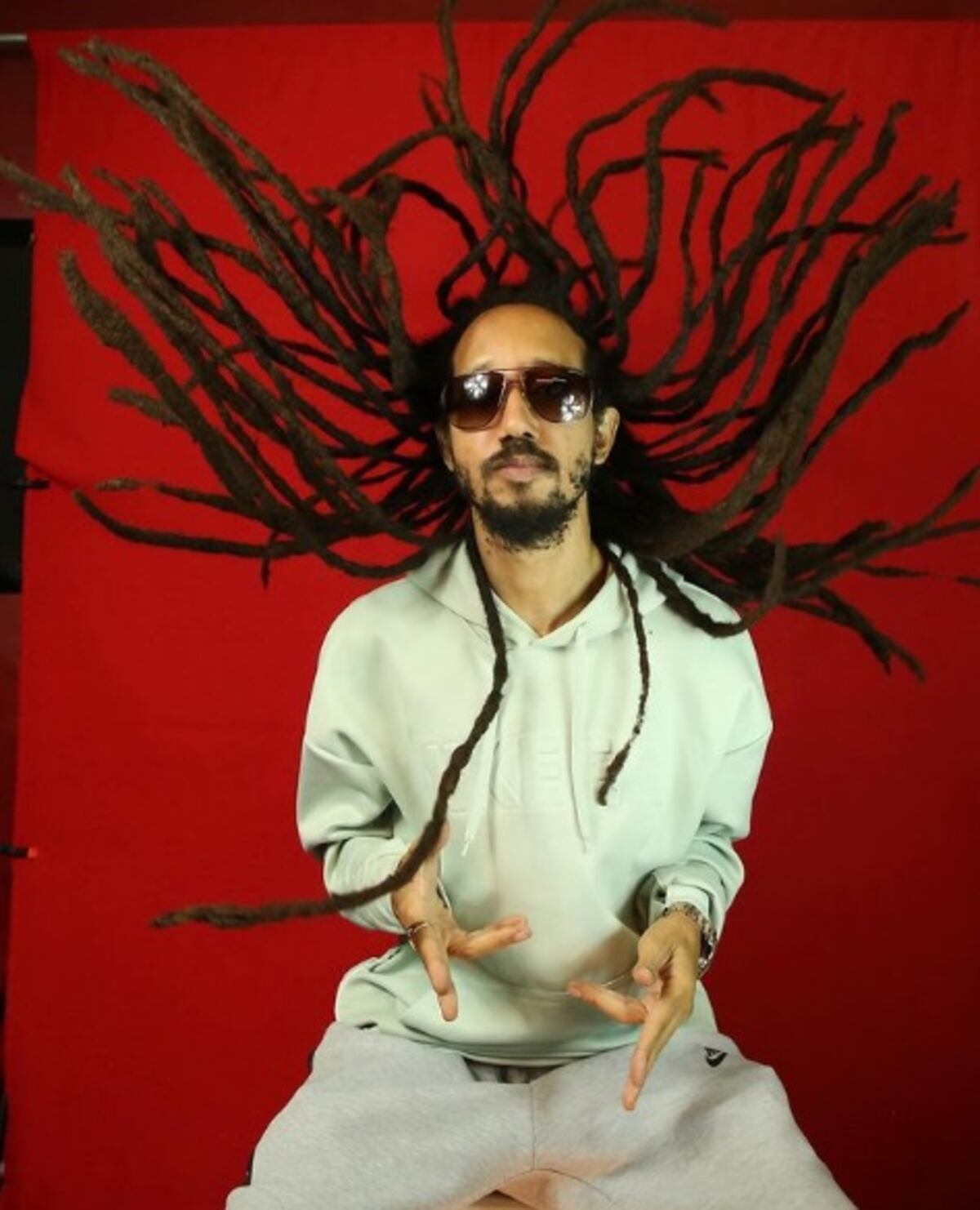 Chiqui Dubs y Elian Davis colaboran con artistas de Jamaica, Latinoamérica y España