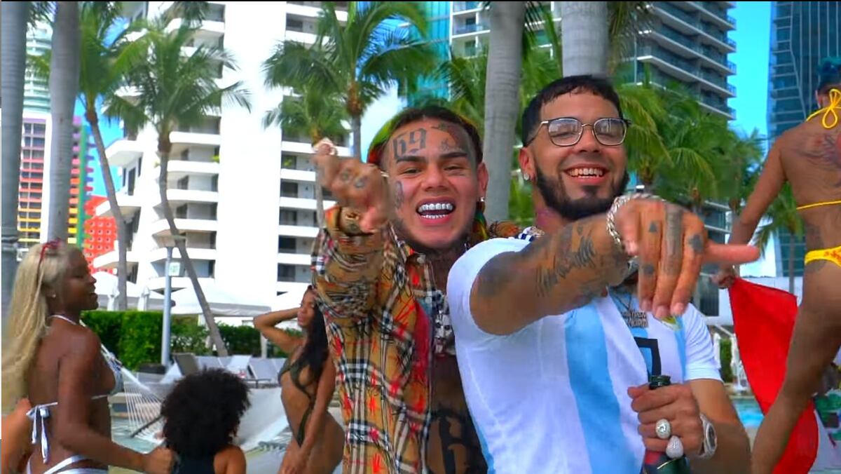 Involucran a 6ix9ine con balacera en Nueva York