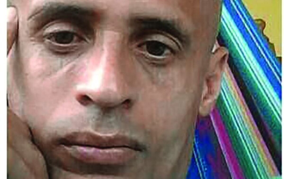 ¡DOMINGO SANGRIENTO! Conductor fallece tras chocar con poste de luz en Chumical 