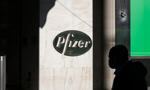 Comenzaron a llegar las primeras dosis de la vacuna de Pfizer a Estados Unidos