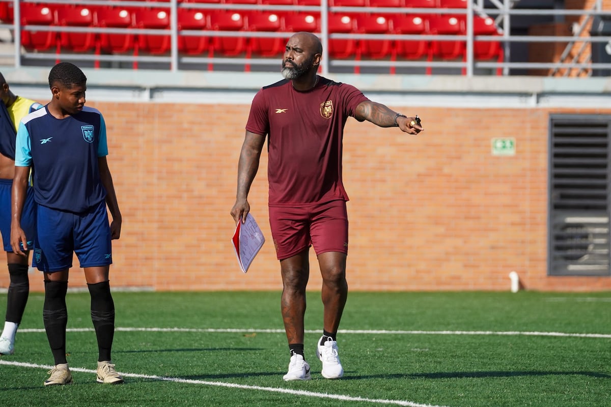 Sub-17 de Baloy no afloja: entrenan duro en fiestas de fin de año