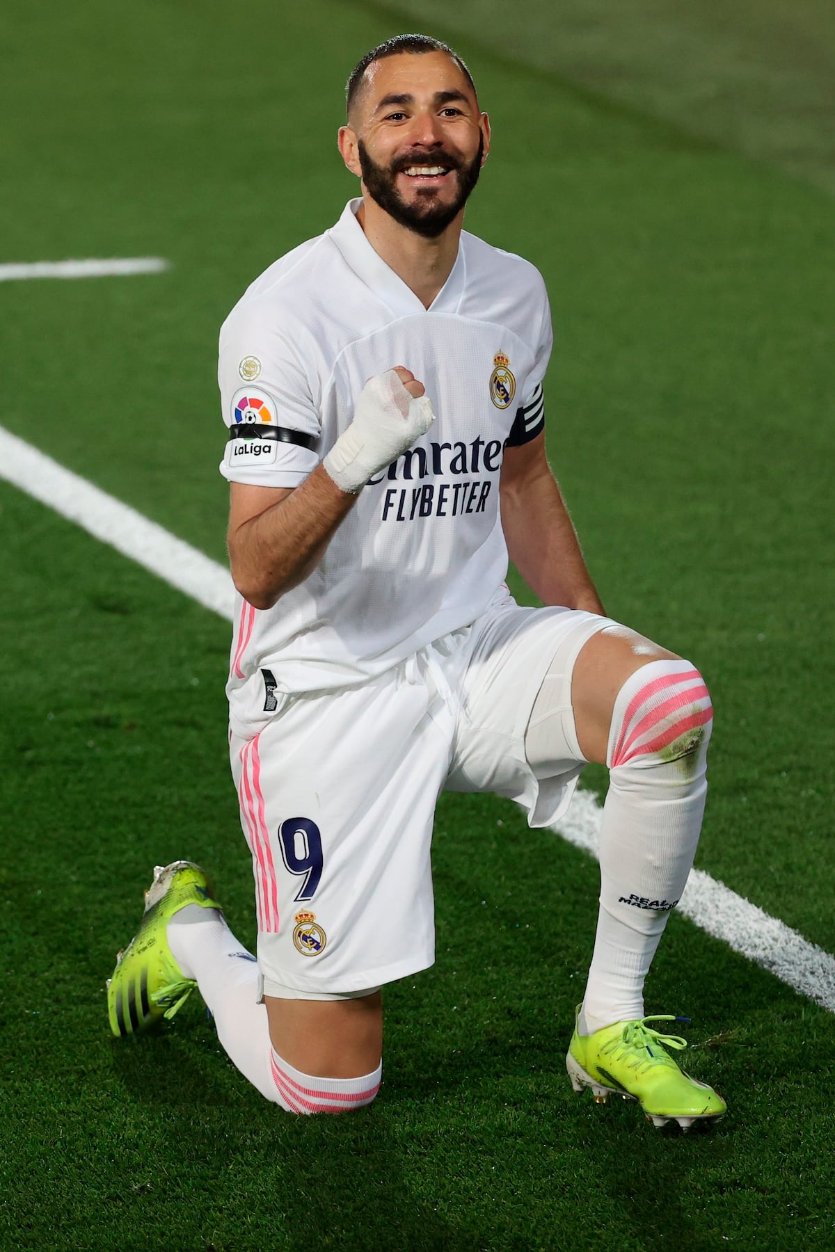 La fiesta es blanca por ahora. Real Madrid 2 - Barcelona 0 al medio tiempo