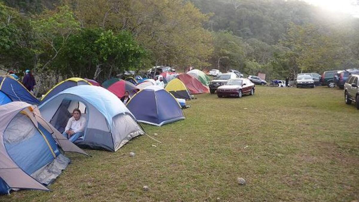 Summit despide marzo con ‘Acampemos 2.0’, con diversión de día y hasta fogata de noche