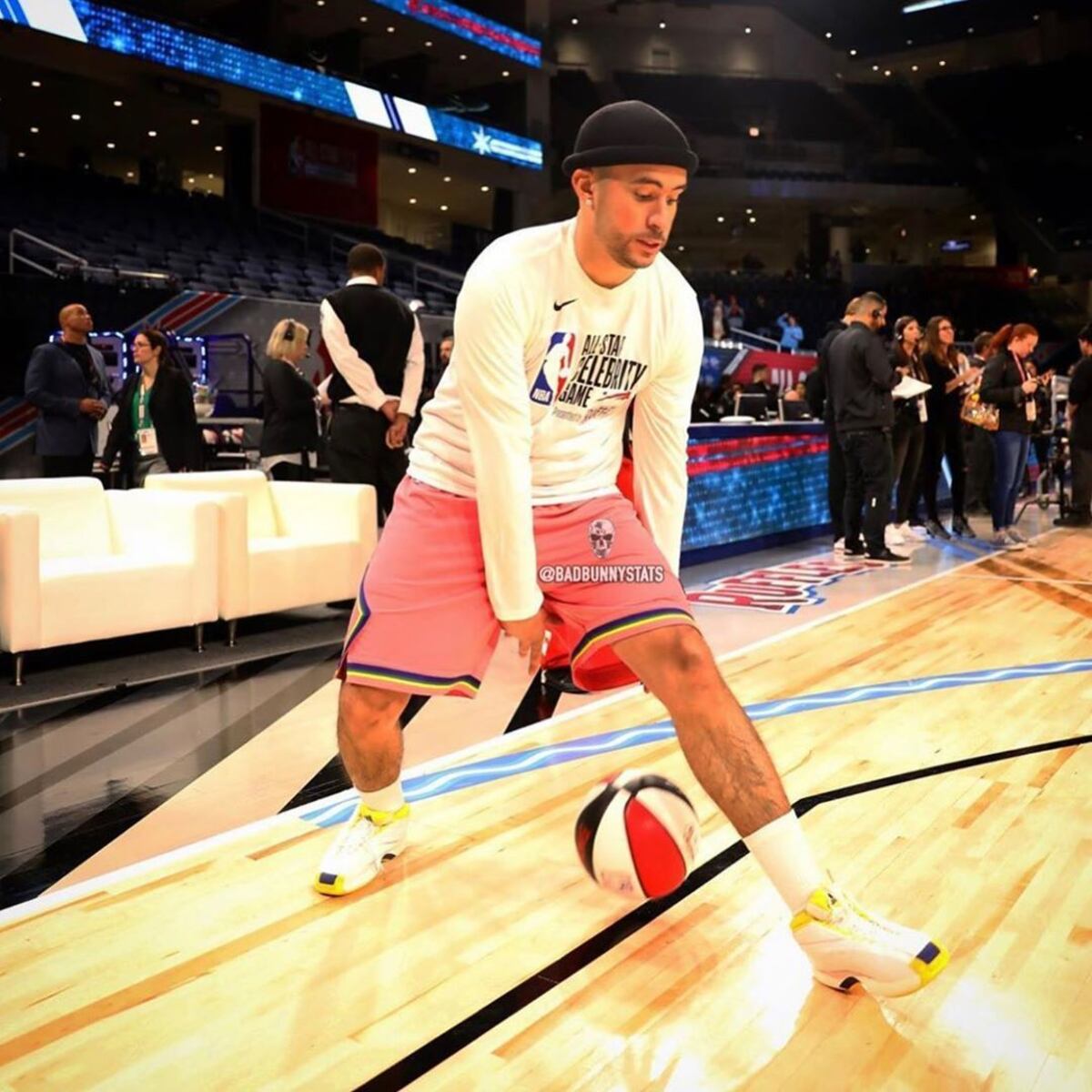 Lo último. Bad Bunny es nuevo accionista de equipo profesional de baloncesto. Video