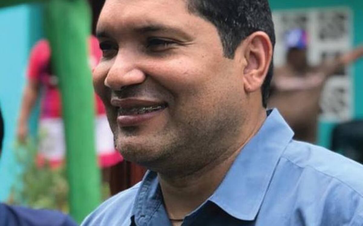 ¡Fuera! Abuchean a diputado Panky Soto. Él explica por qué. Video viral