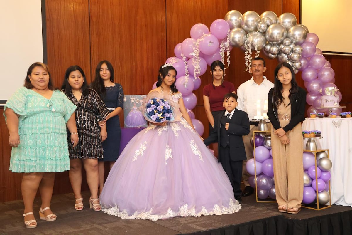Los 15 que nacieron en Curundú: la historia de Danna, la niña que encontró en la música su forma de soñar