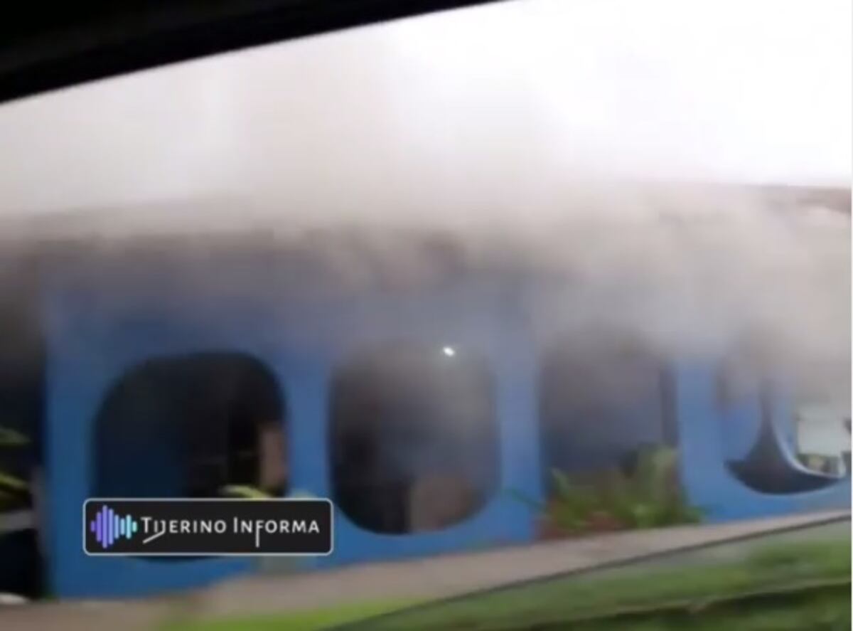 Se incendia casa de exrepresentante en Pedregal. Mascota les salva la vida. Video