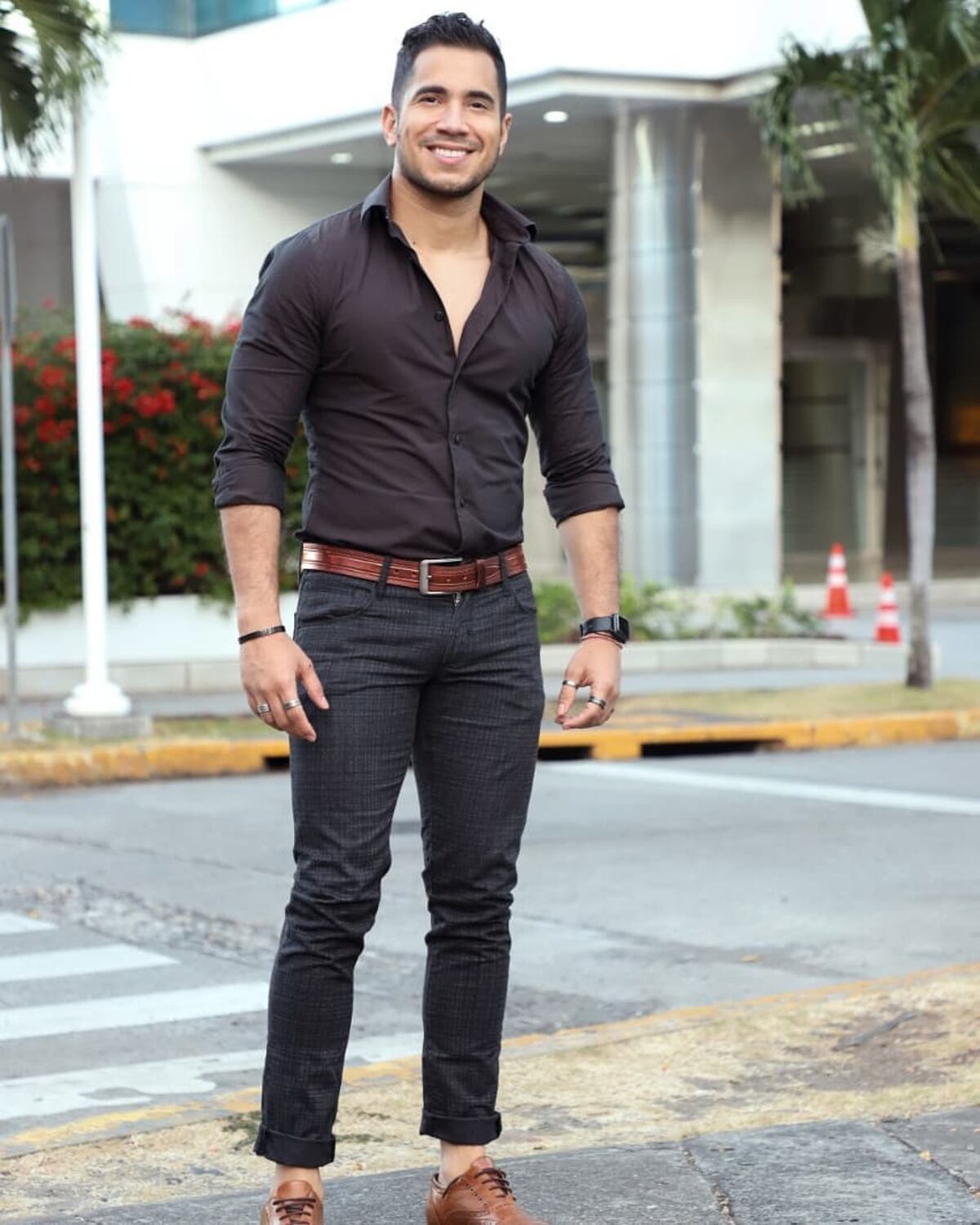 Elmis Castillo rompe el silencio y asegura que es ‘hetero’ ante el constante acoso de varones en redes +Video 