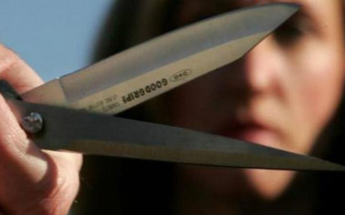 Venezolana le ve fotos pornos a su marido en su celular y le cortó los genitales