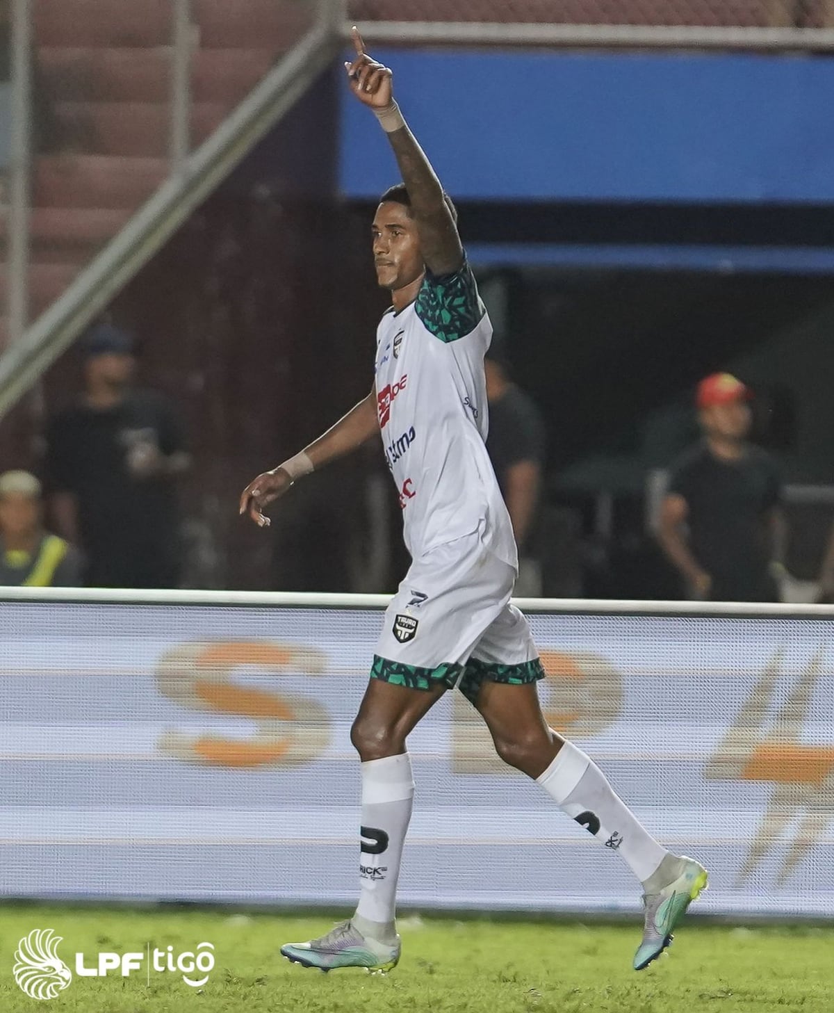 Tauro FC vence 2-1 a Plaza Amador y se queda con el clásico del fútbol nacional