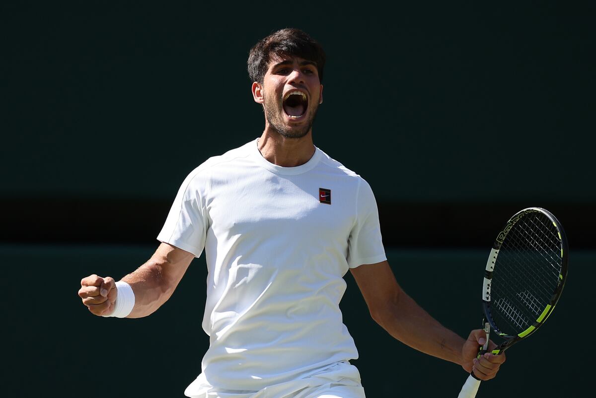 Wimbledon tiembla: Alcaraz remonta y se acerca al récord de Borg