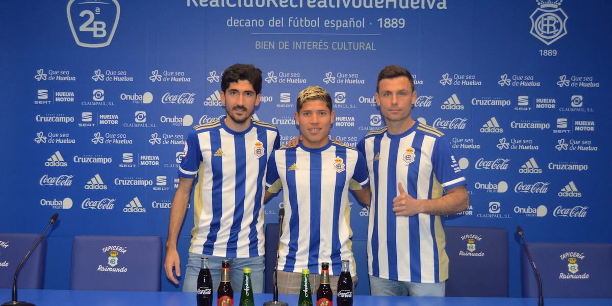 ‘Fulo’ Martínez es presentado por el Recreativo de Huelva