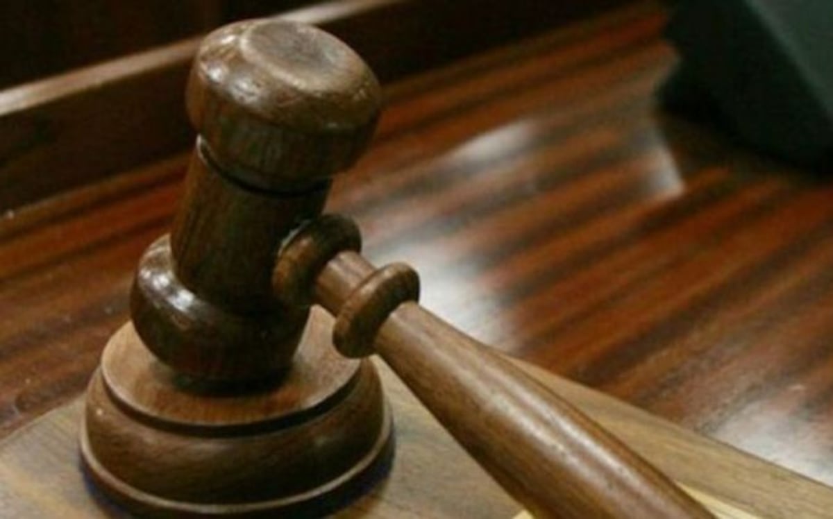 Madre fue condenada a prisión por no impedir abusos contra sus hijas 