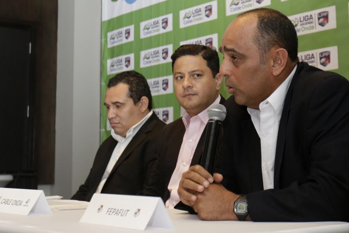 Vicepresidente de Fepafut presenta renuncia antes de Rusia; Chaluja reacciona