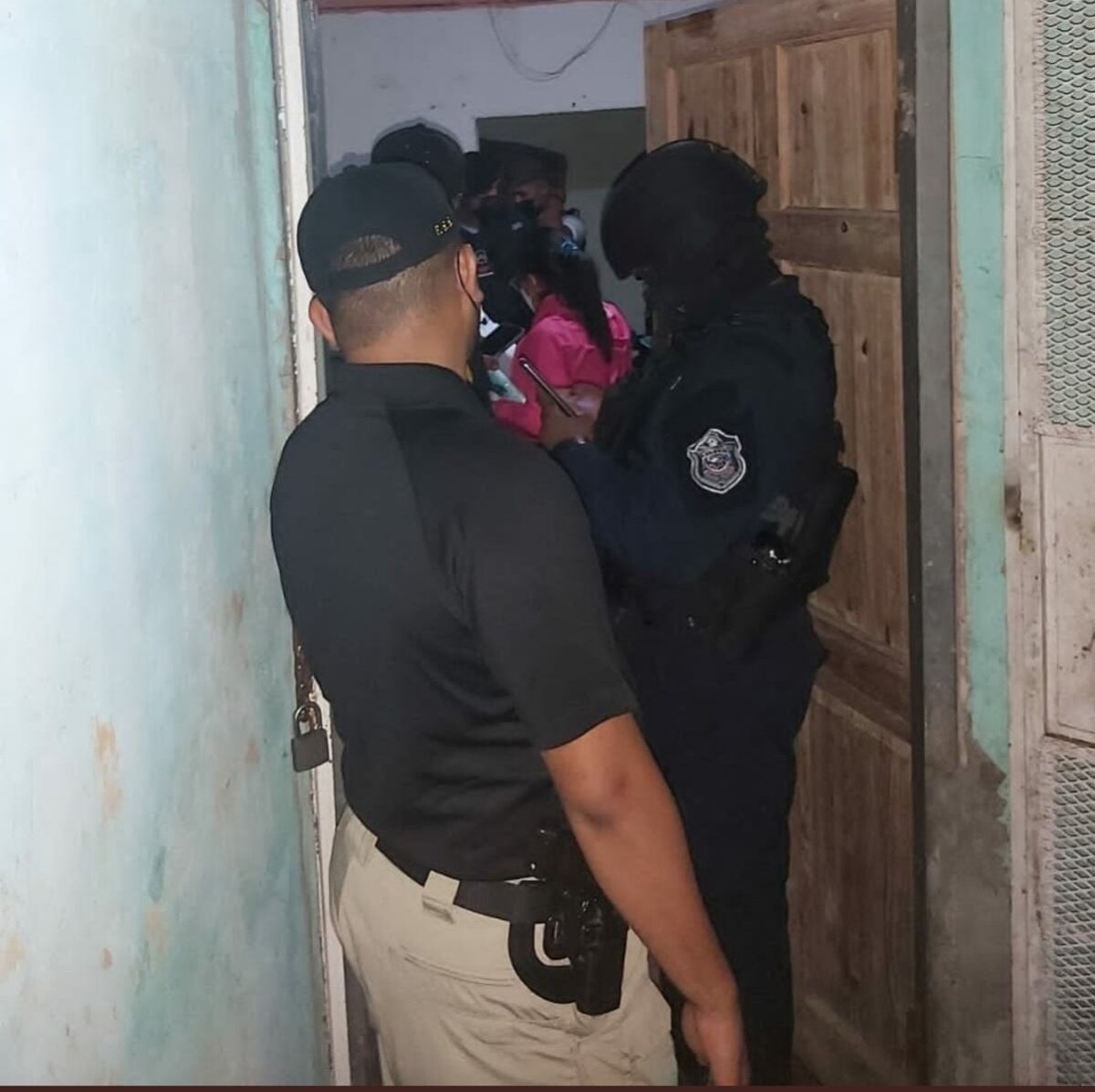 Enfermero abusó de su hijastra y la embarazó