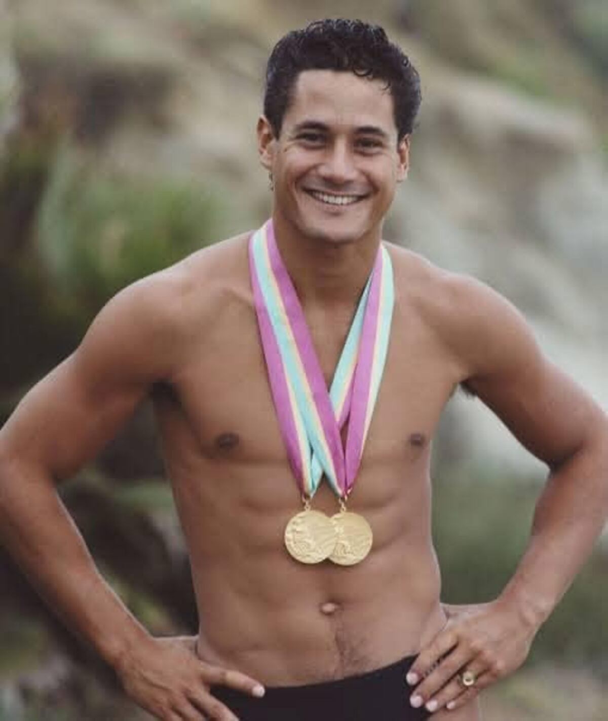 Greg Louganis vende sus medallas y se muda a Panamá en busca de paz