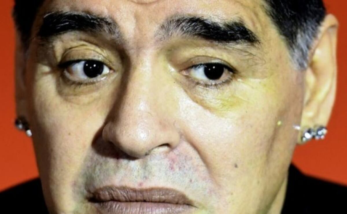 Maradona dice que solo irá a la boda de su hija si va su mujer