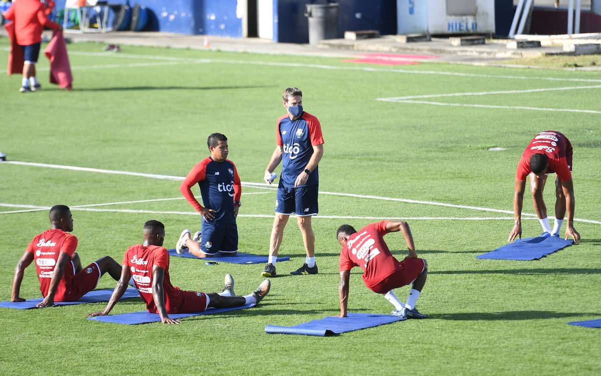 El cuerpo técnico de la Roja trabajará con jugadores de la Liga Panameña de Fútbol